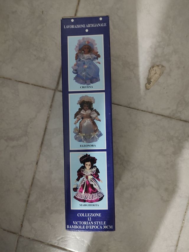 Bambola di porcellana