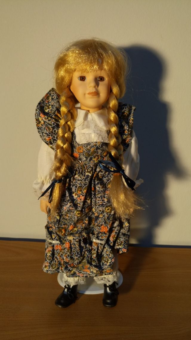 Bambola di porcellana