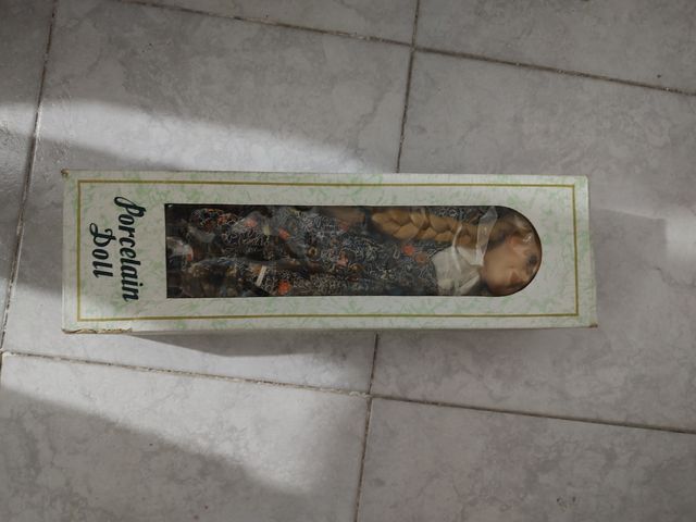 Bambola di porcellana