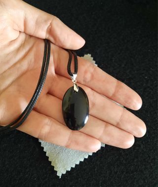 Colgante de Obsidiana Manto Huichol