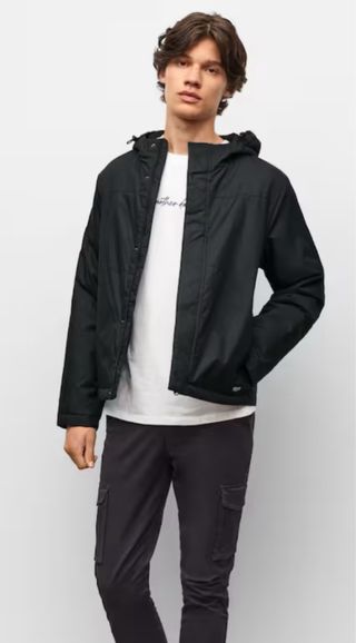 Anorak impermeable con capucha