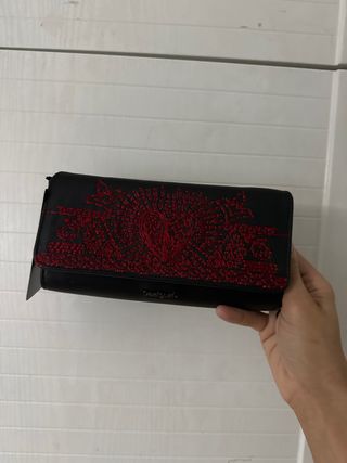 cartera monedero desigual