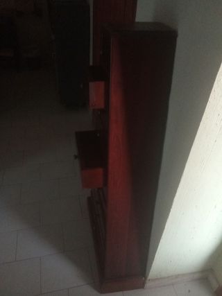 Cómoda tipo pirámide