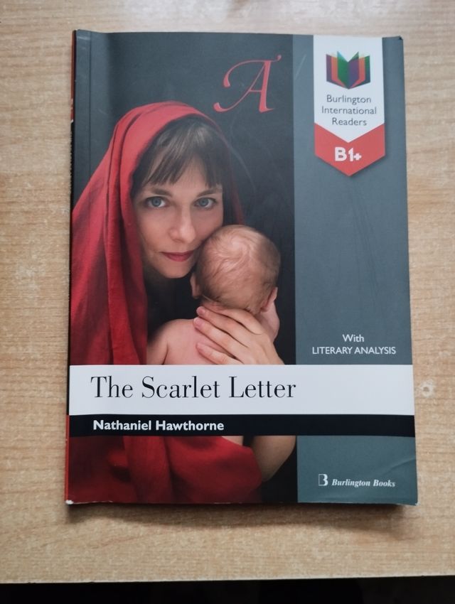 Libro " The Scarlet Letter"