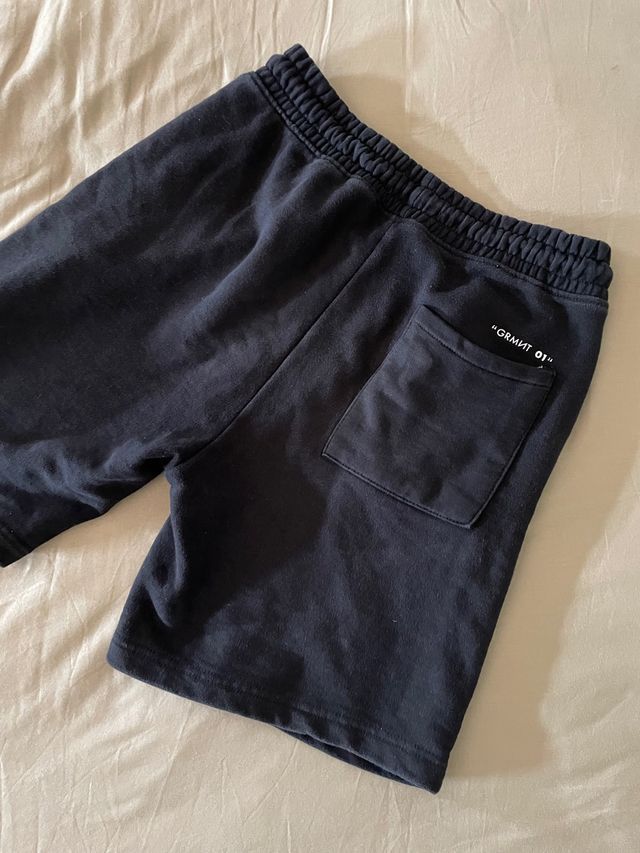 Pantalon corto - Bershka -