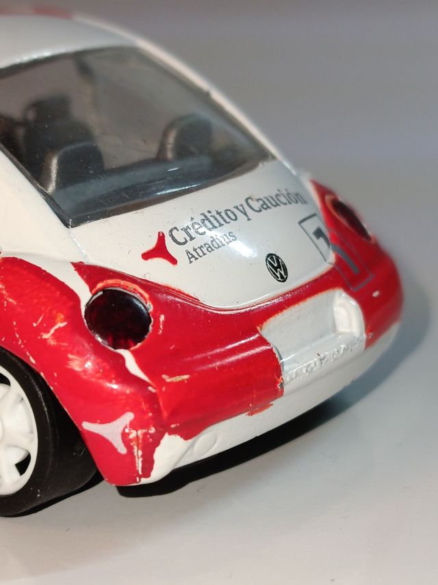 *VOLKSWAGEN NEW BEETLE 1/43 GUISVAL