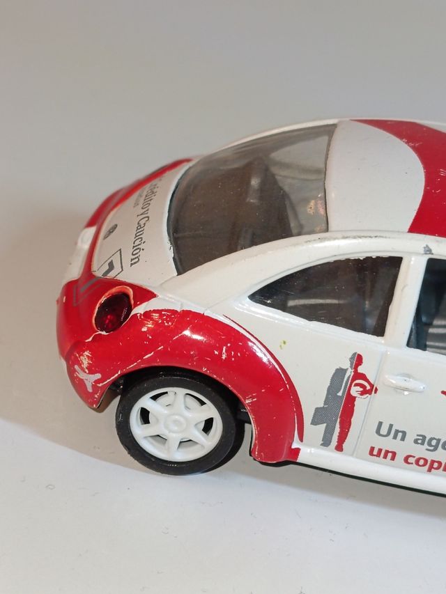 *VOLKSWAGEN NEW BEETLE 1/43 GUISVAL