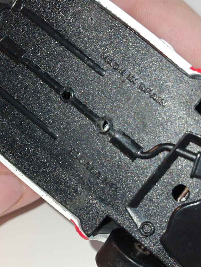 *VOLKSWAGEN NEW BEETLE 1/43 GUISVAL