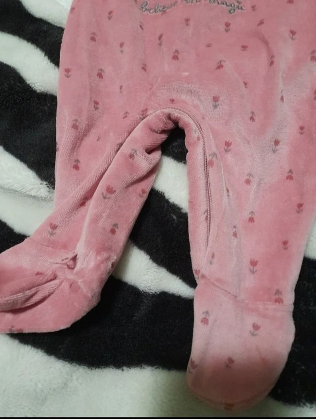 Pijama de bebé NUEVO A ESTRENAR, talla 3 meses