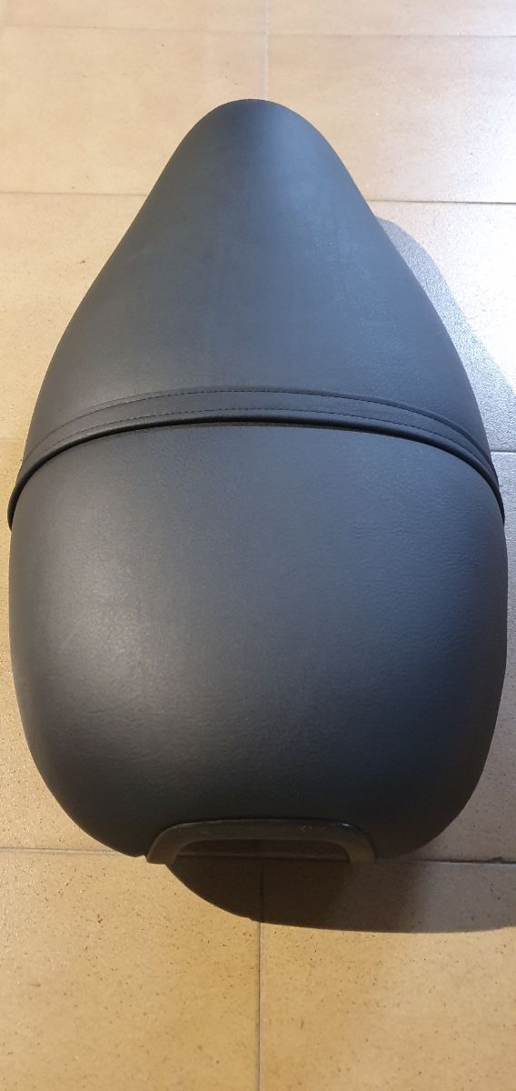 se vende asiento piaggio tyfon 