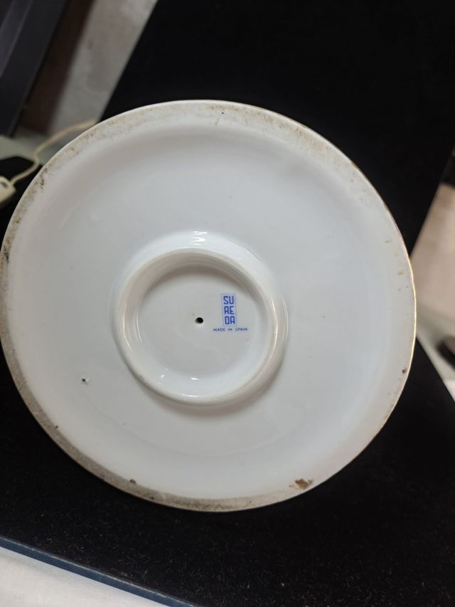 Figura sureda de porcelana