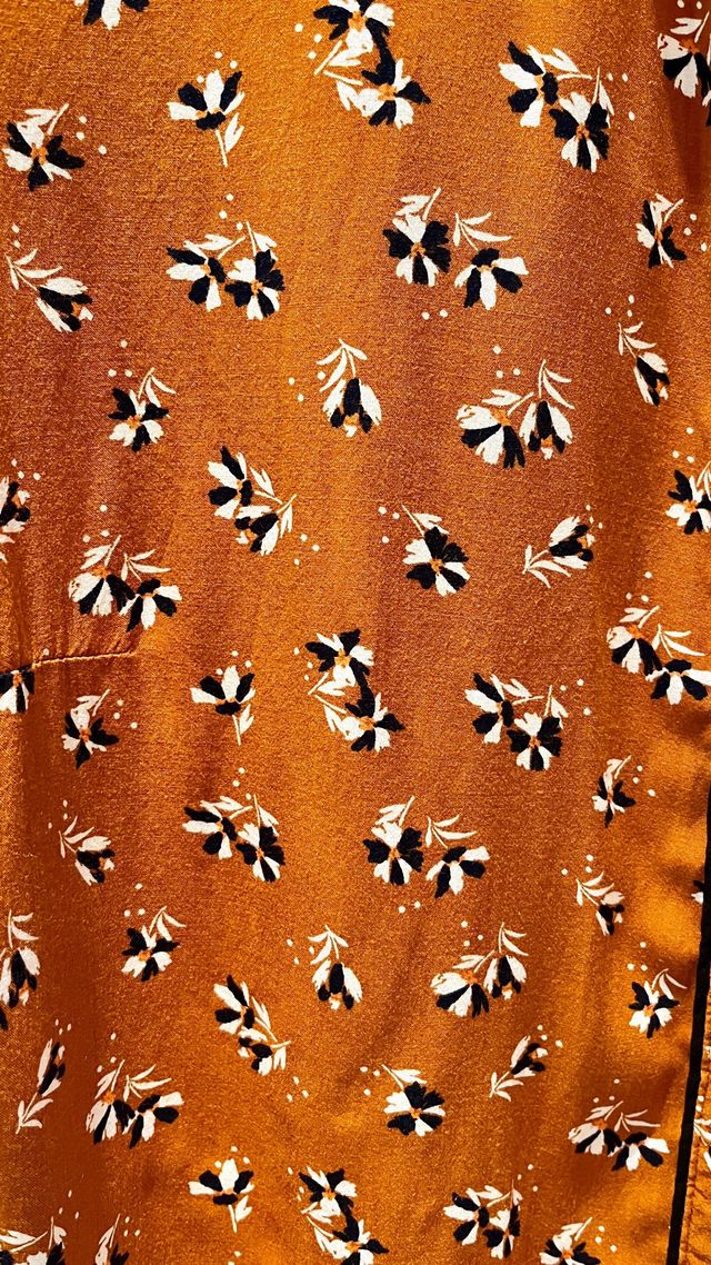 camisa mostaza estampado floral T-S