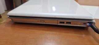 Portátil HP Pavilion dv6- pantalla de 15.6”  Color