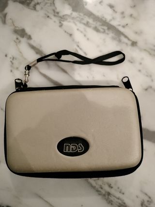 Nintendo DS + juegos + complementos