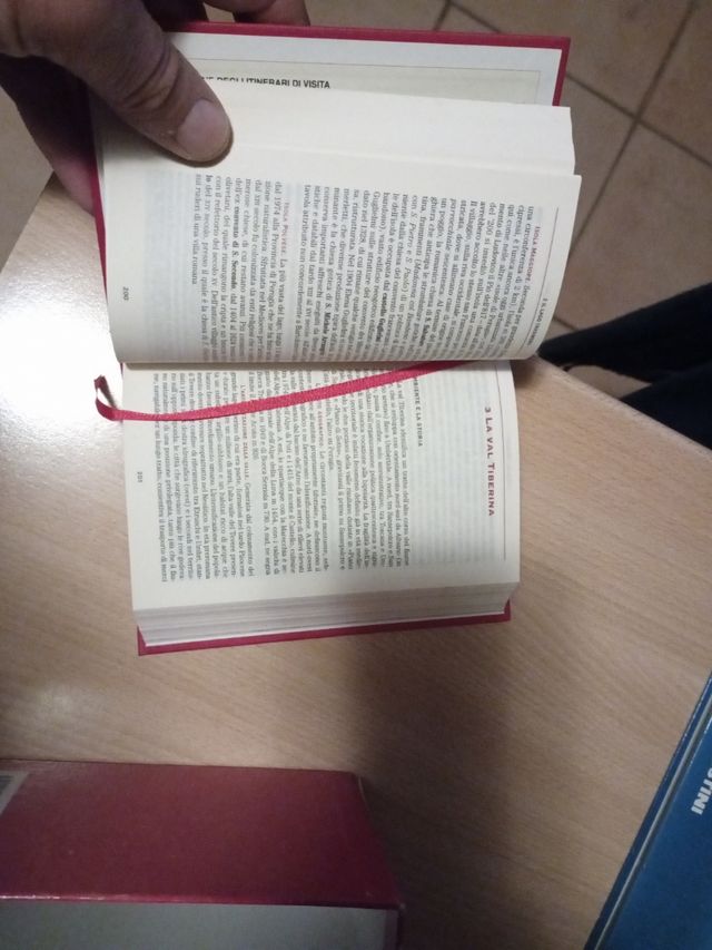 L Italia "Umbria" touring club italiano