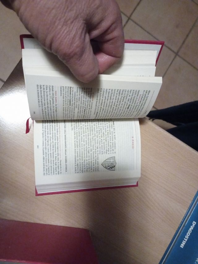 L Italia "Umbria" touring club italiano