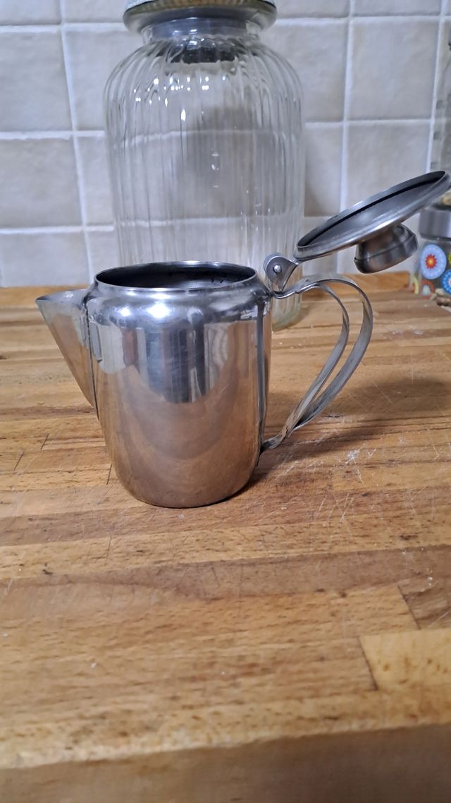 Lechera de acero inoxidable