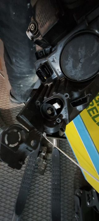 Faro derecho Peugeot 308