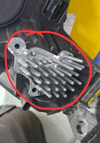 Faro derecho Peugeot 308