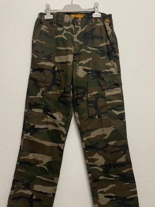 Pantalones estampado militar de hombre 
