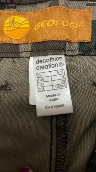 Pantalones estampado militar de hombre 