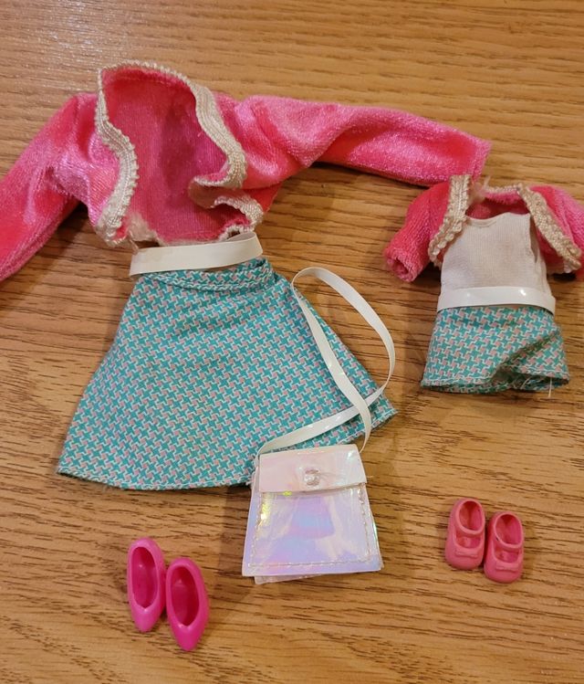 Set ropa Barbie y Kelly vintage
