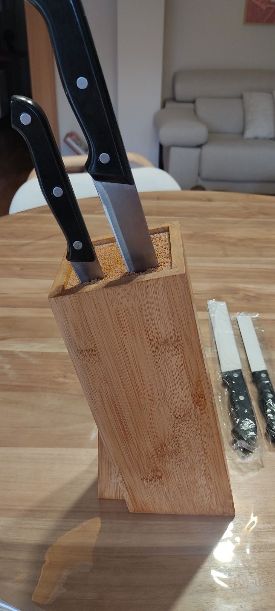 Base / soporte universal para ordenar cuchillos 