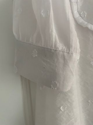 Blusa Zara de lunares y botones joya