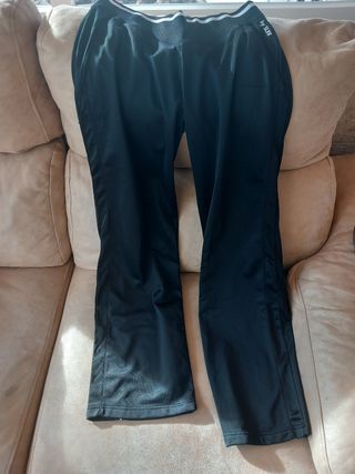 Pantalón chándal talla L