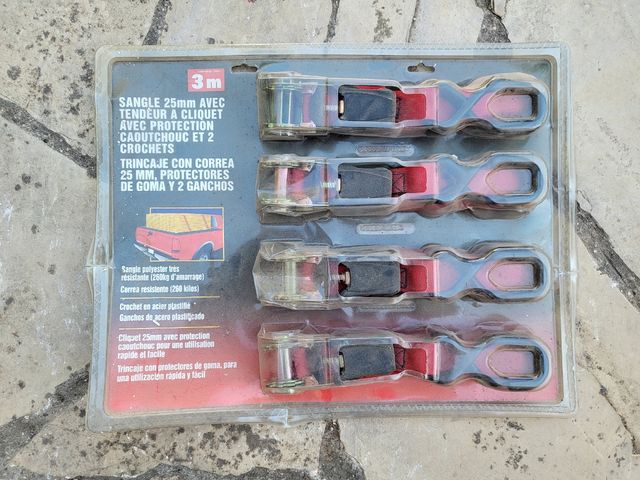 4 x Trincaje con correa de 25mm nuevo