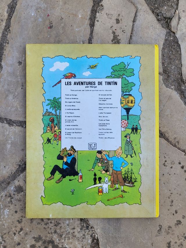 Libro "Les Aventures de Tintin"