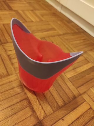 Jarra Nûby para aclarar al bebé