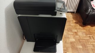 Impresora HP. PRO MFP 477  DW