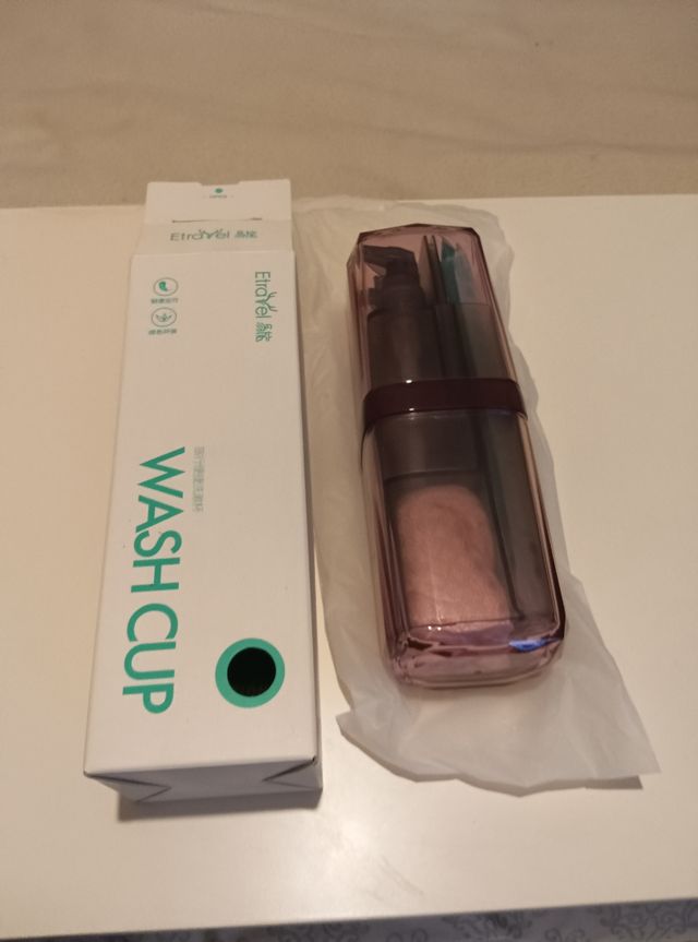 Neceser compacto para viajes(juego de subbotellas)