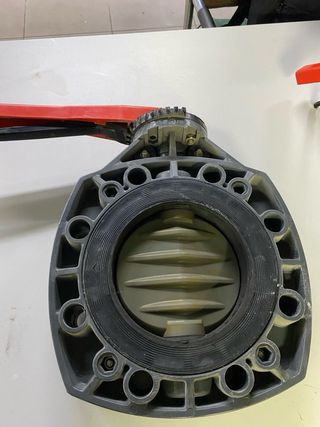 llaves de mariposa para piscina