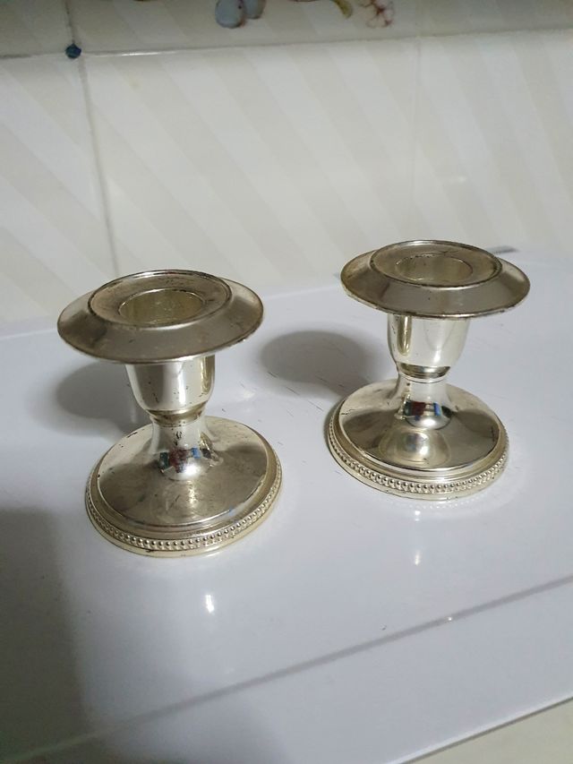 Pareja de candeleros antiguos