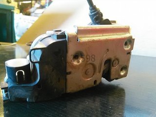 Cerradura puerta delantera derecha Renault h_21598