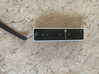 Nintendo Wii U con gamepad y mando a distancia.