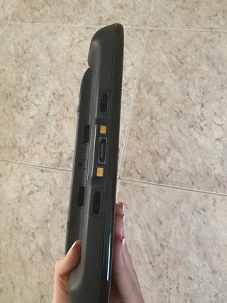 Nintendo Wii U con gamepad y mando a distancia.