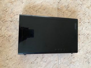 Nintendo Wii U con gamepad y mando a distancia.