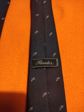CORBATA LETRA P