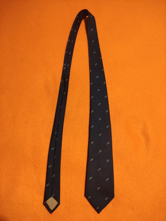 CORBATA LETRA P