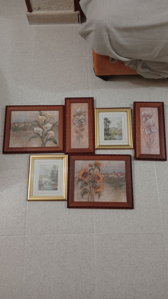 Lote de 20 cuadros enmarcados.