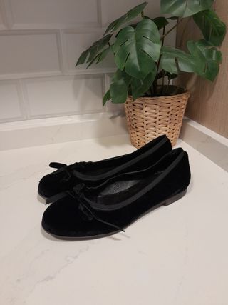 Manoletinas de terciopelo y piel T 37