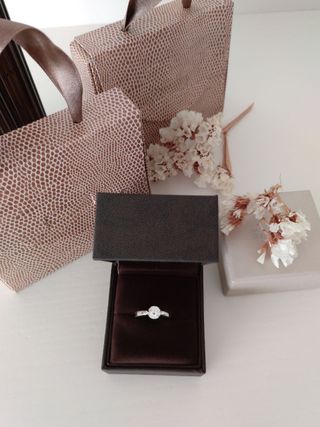 Anillo oro blanco 750 mm., solitario circonita 