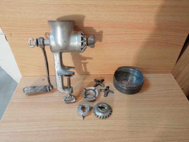 Tritacarne vintage antico