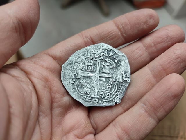 Moneda macuquina 8 reales Potosí