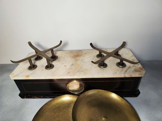 Báscula de farmacia antigua