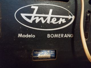 Radio antigua de válvulas - Inter Bomerang