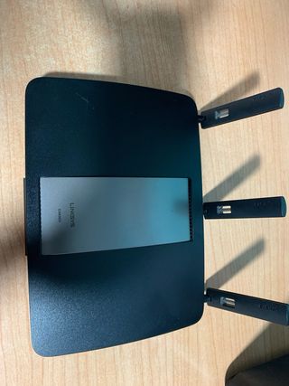 router wifi EA6900
